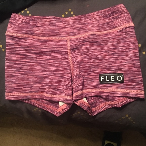 Fleo Pants - NWOT xsmall. Fleos